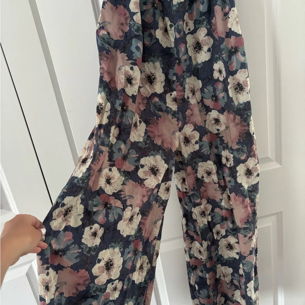 Storia Multicolor Floral Romper - Picture 2 of 4